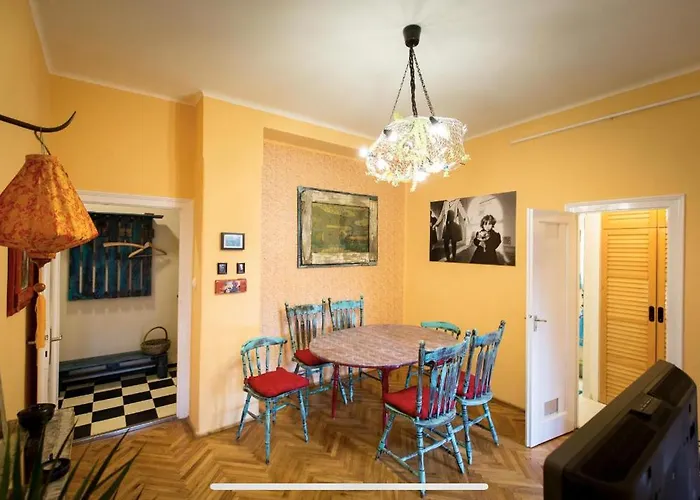 Boho Hidaway Near The Castle Appartement Boedapest